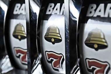Live dealer at Singapore Pools table on legobet88
